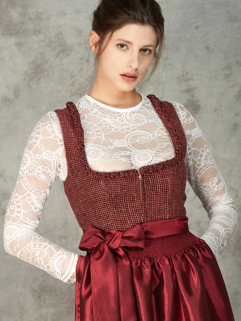 Weinrotes Dirndl: traditie en moderne elegantie in harmonie